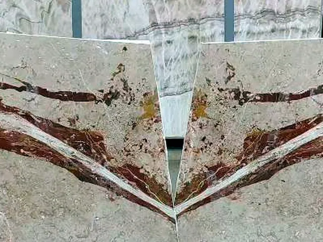 Mármol Breccia Pontificia