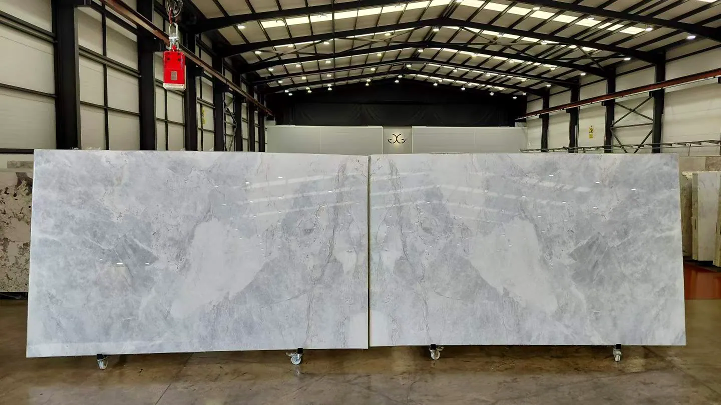 Dessert White: real slab in our warehouse