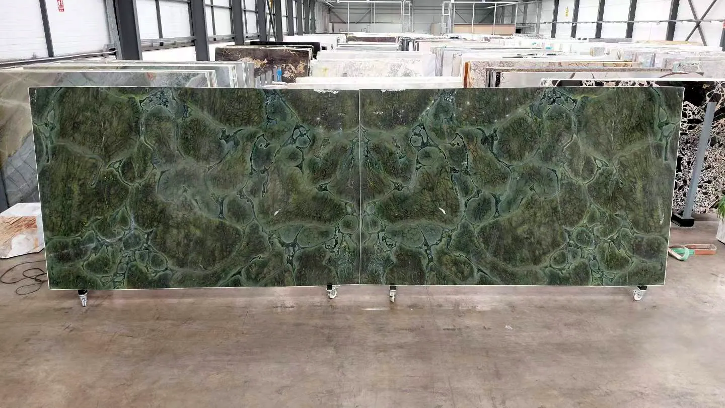 Vitoria Regia Quartzite: real slab in our warehouse